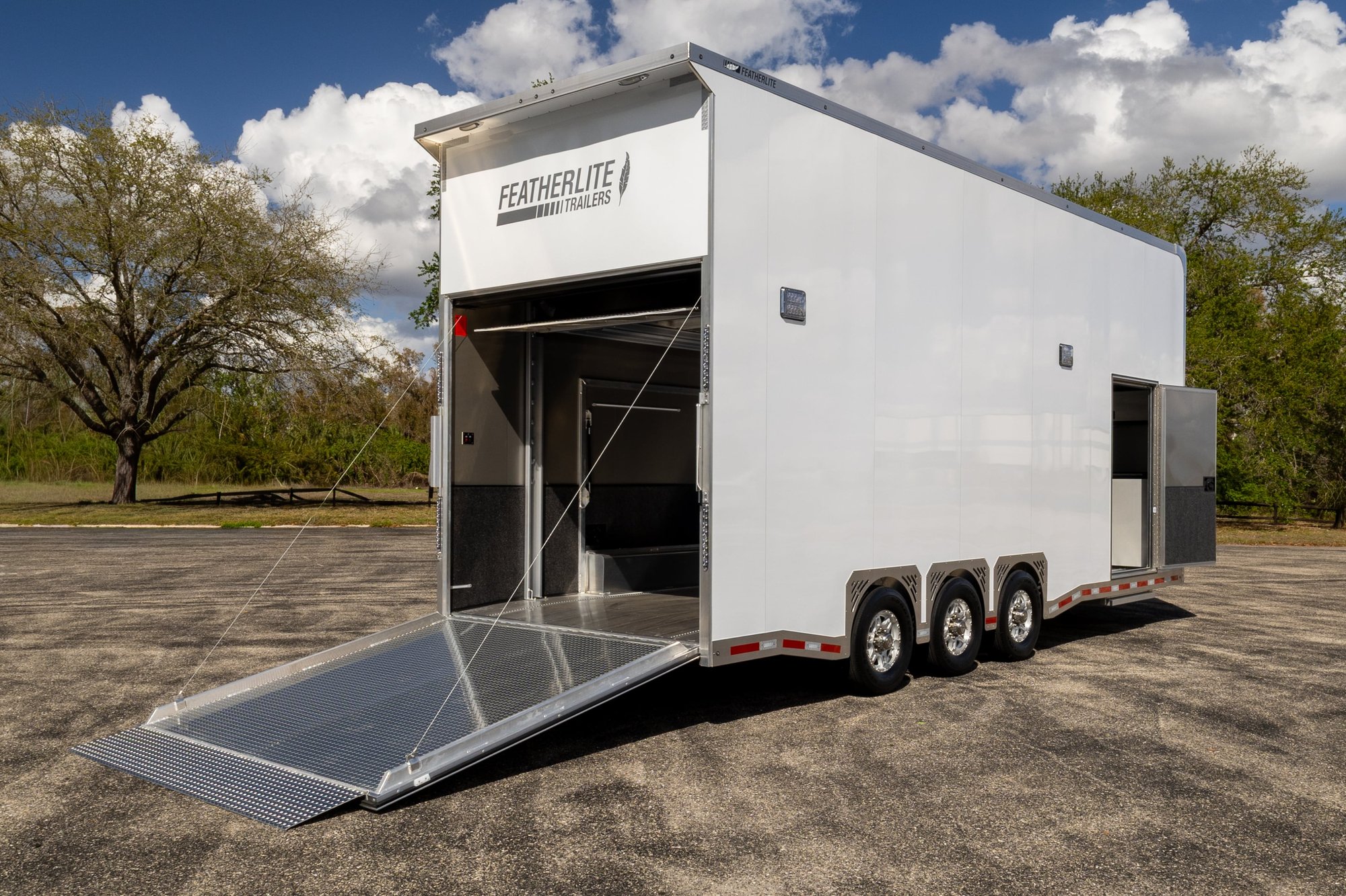 2026 Featherlite 26' Stacker Trailer 4414