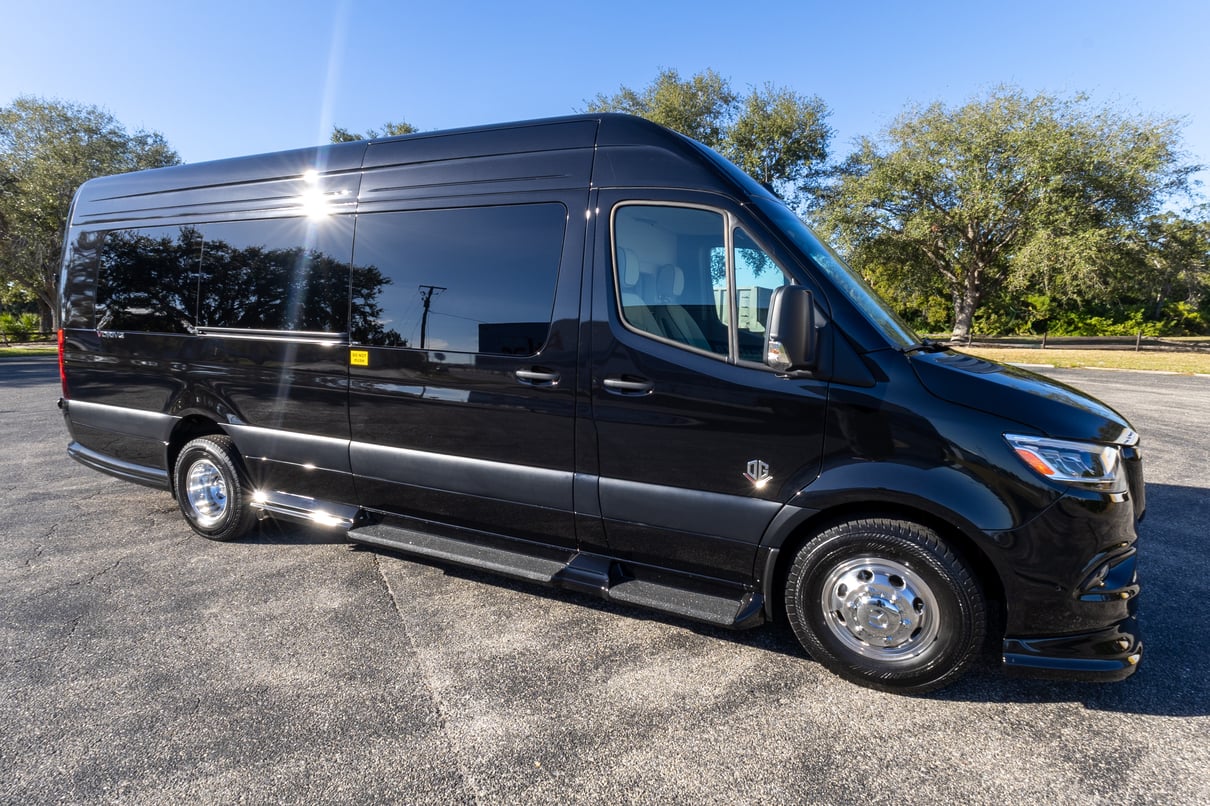 2026 OGV Luxury Coach gallery image-2