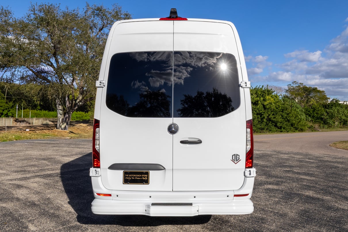 2026 OGV Luxury Coach gallery image-7