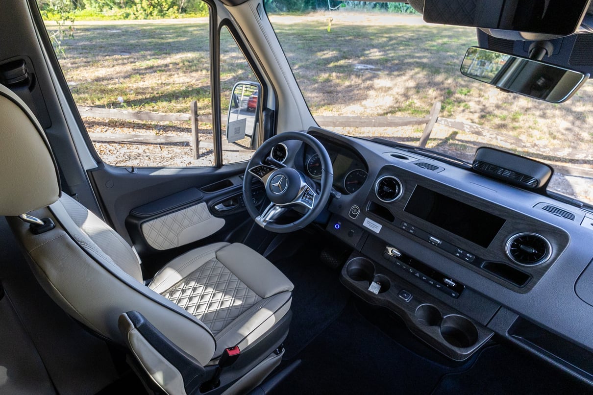 2026 OGV Luxury Coach gallery image-15