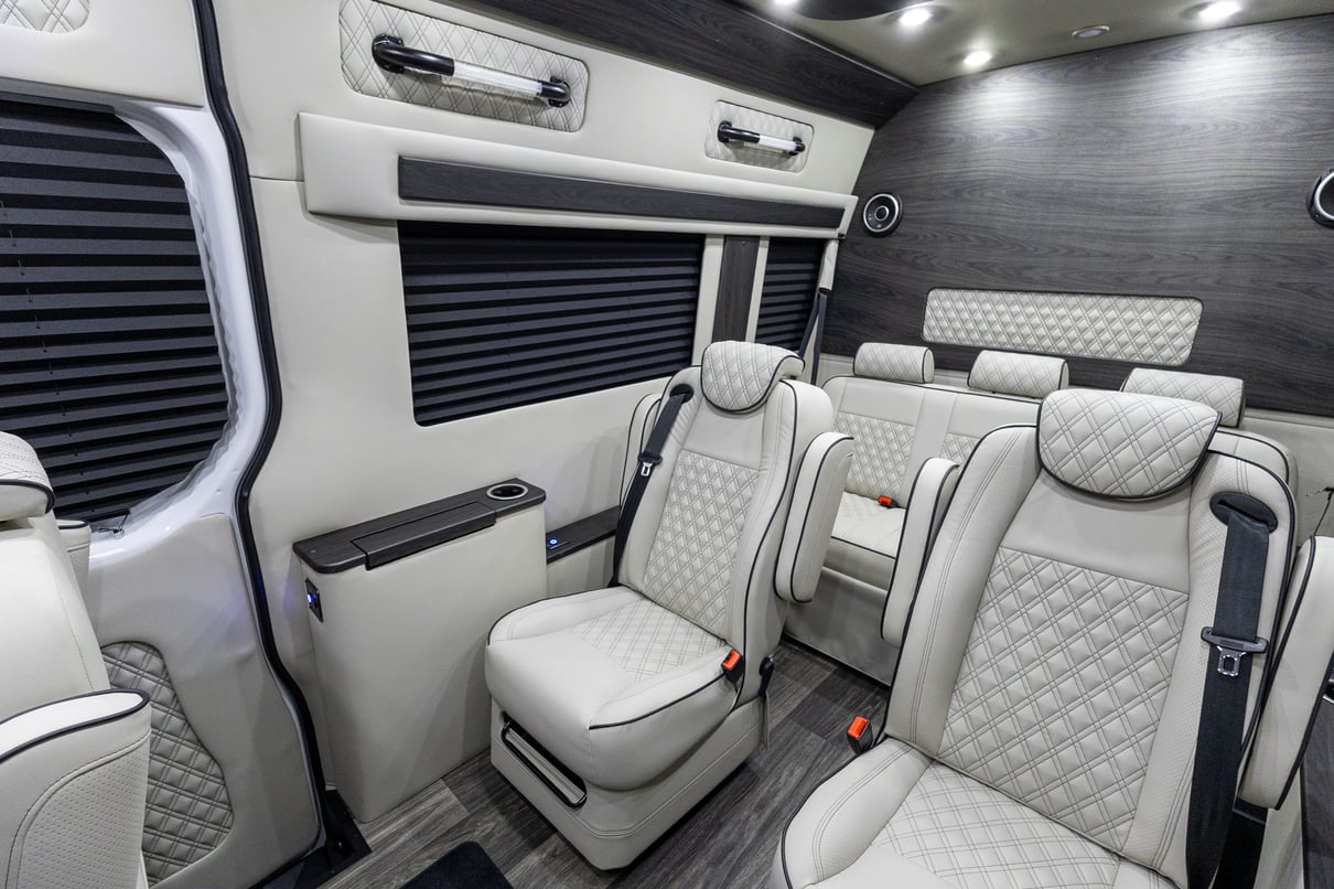 2026 OGV Luxury Coach gallery image-21