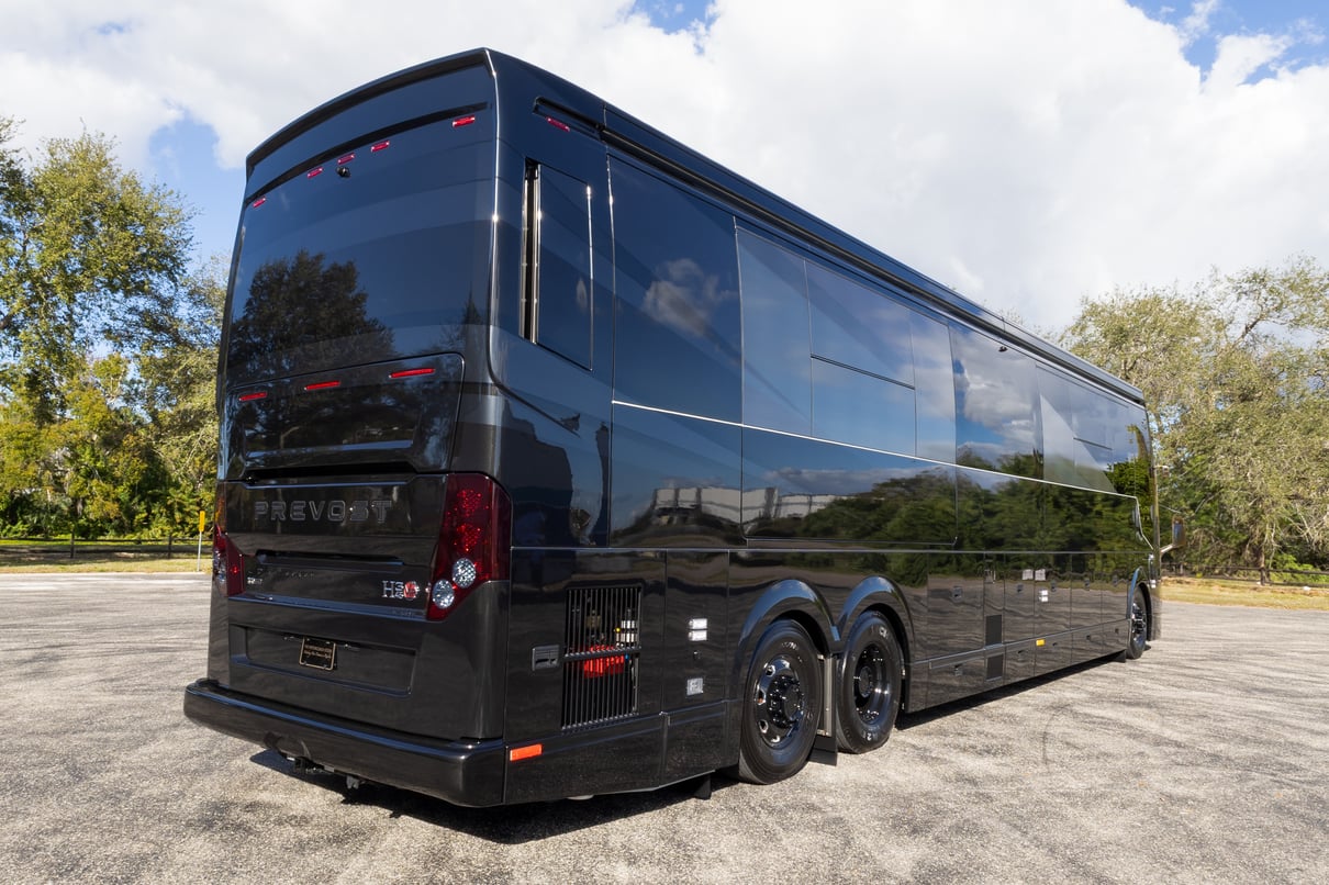2026 Prevost Loki H3 45 LC024 gallery image-5