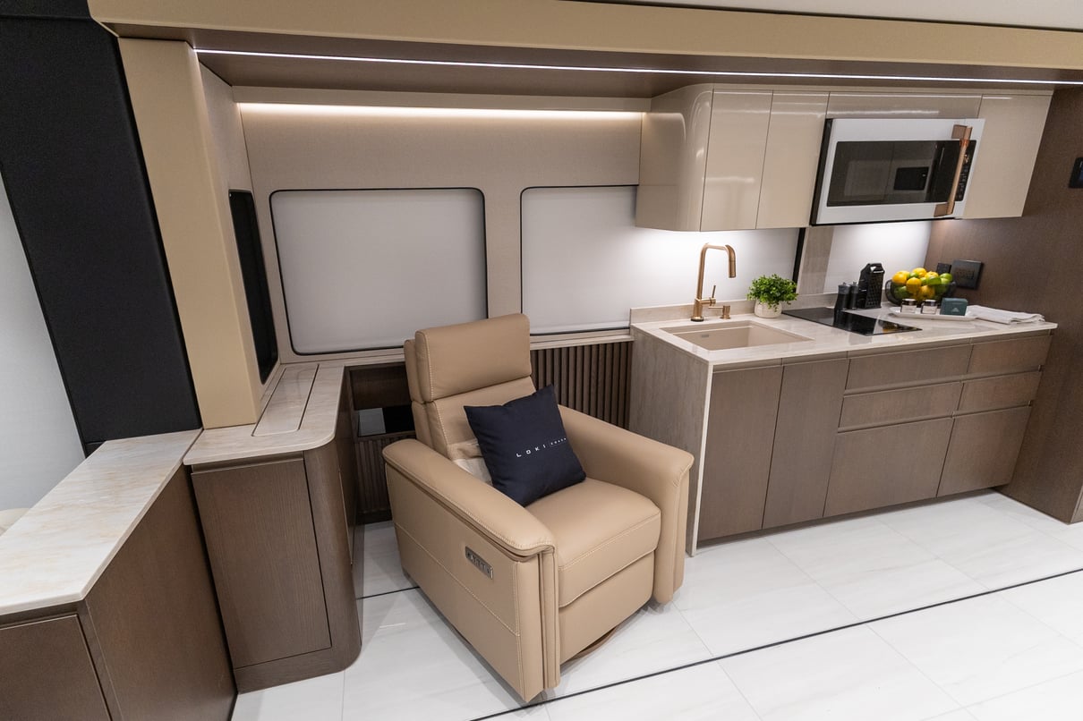 2026 Prevost Loki H3 45 LC024 gallery image-17
