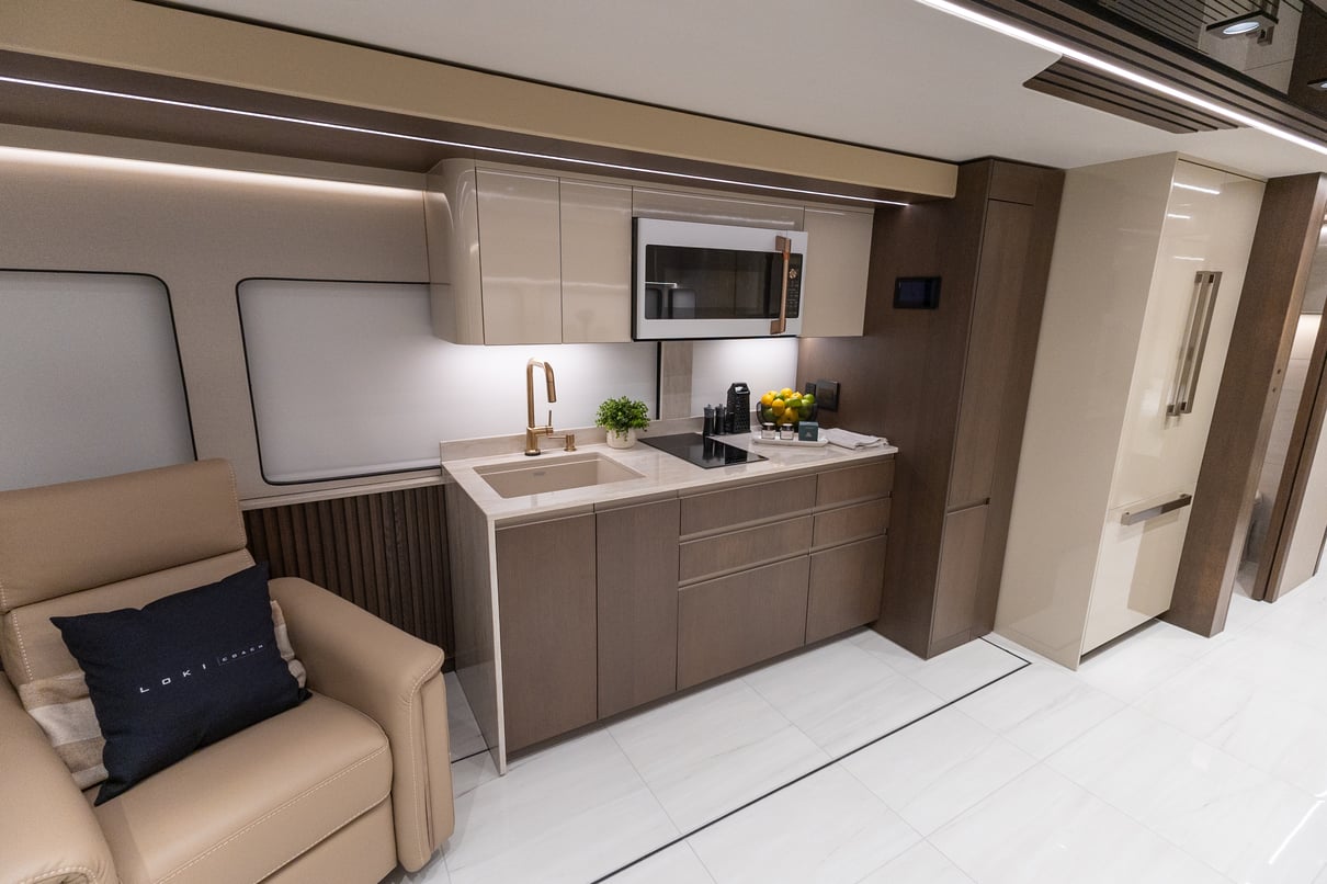 2026 Prevost Loki H3 45 LC024 gallery image-18