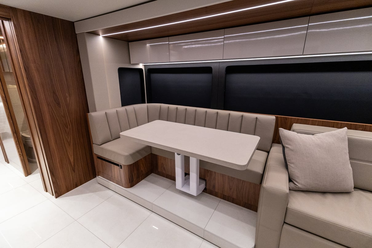 2026 Prevost Loki H3 45 LC023 gallery image-16
