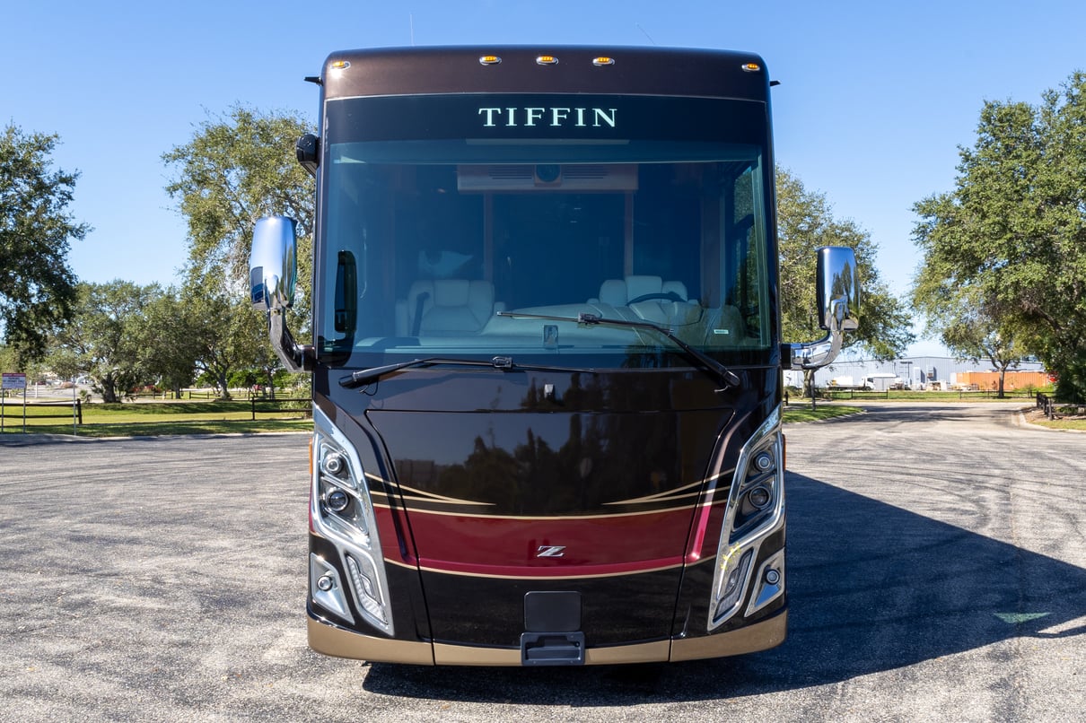 2022 Tiffin Zephyr 45 PZ gallery image-12