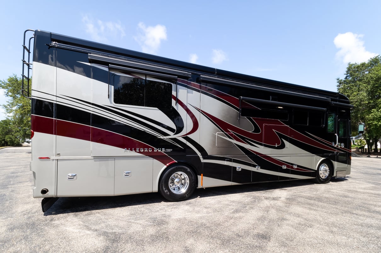 2019 Tiffin Allegro Bus 37AP gallery image-4