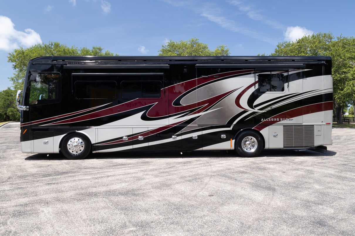 2019 Tiffin Allegro Bus 37AP gallery image-9