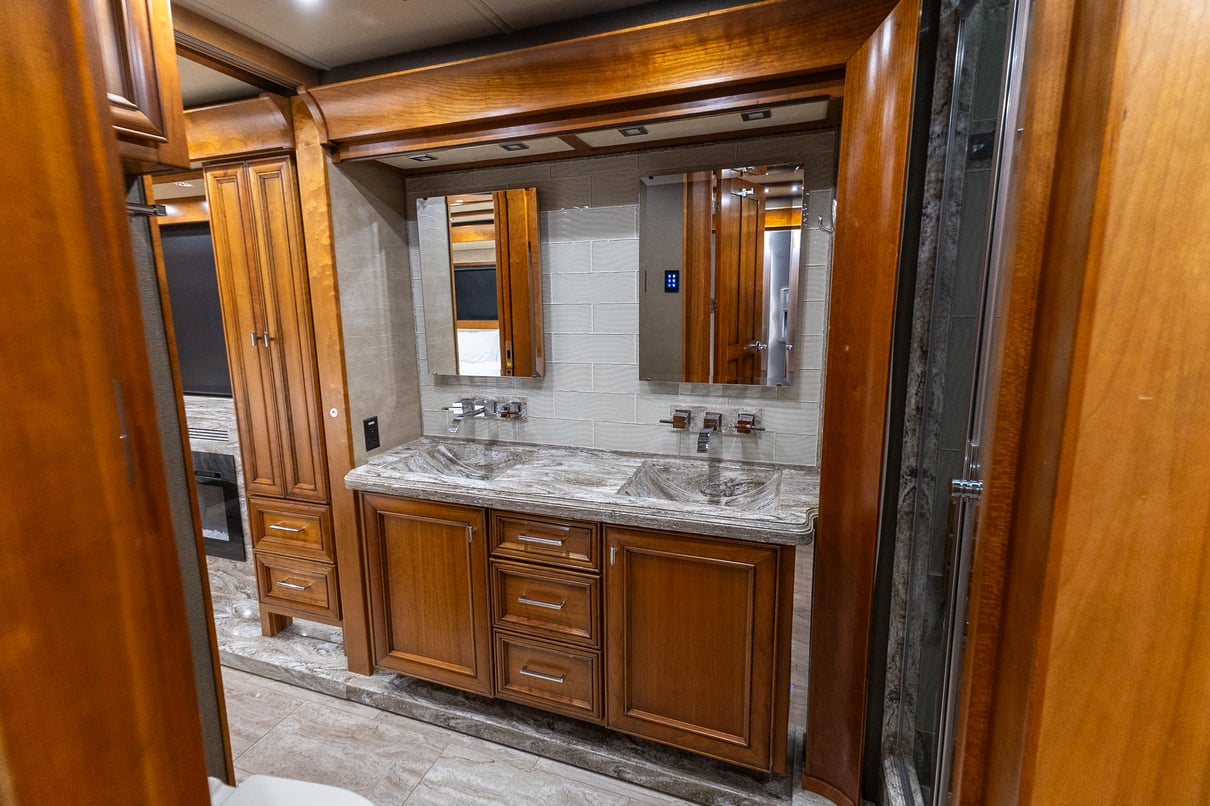 2019 Tiffin Allegro Bus 37AP gallery image-21