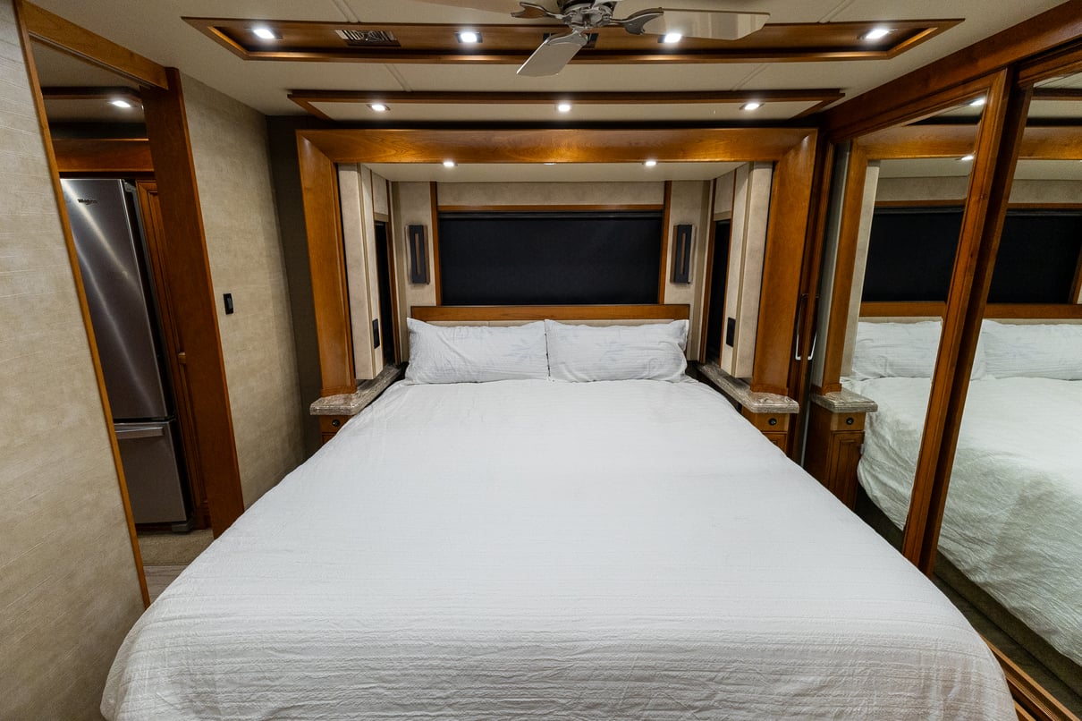 2019 Tiffin Allegro Bus 37AP gallery image-25