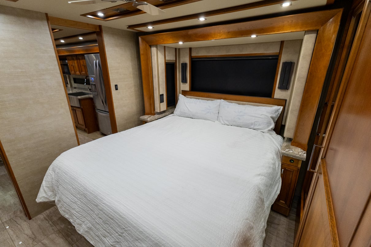 2019 Tiffin Allegro Bus 37AP gallery image-26