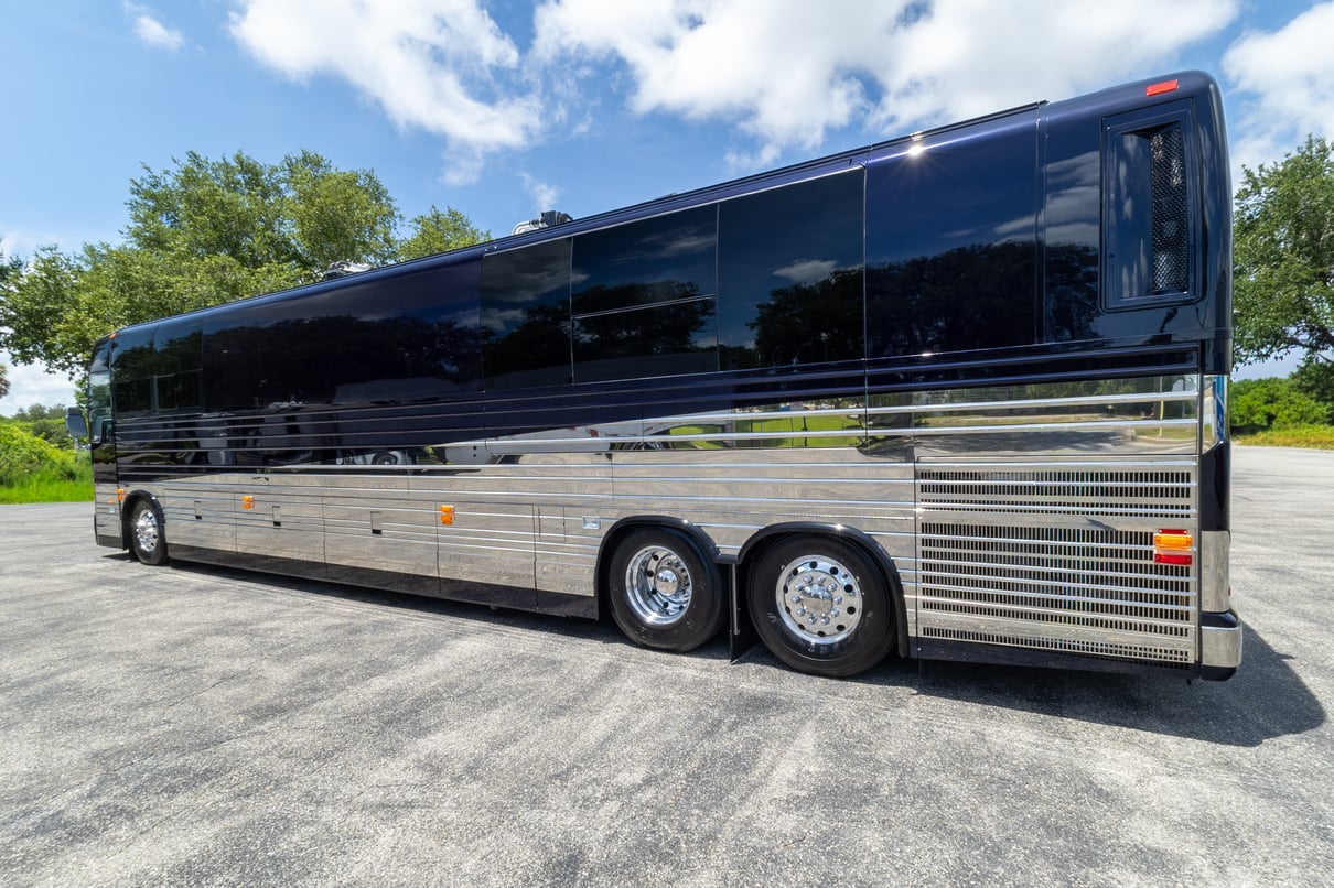 2020 Prevost Millennium X3 45 gallery image-8