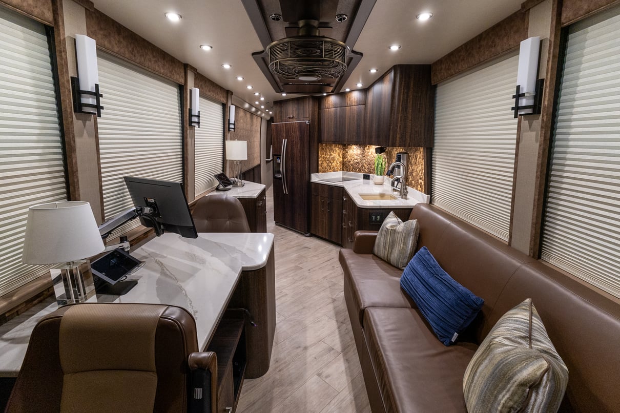 2020 Prevost Millennium X3 45 gallery image-14