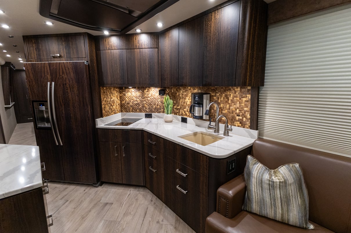 2020 Prevost Millennium X3 45 gallery image-16