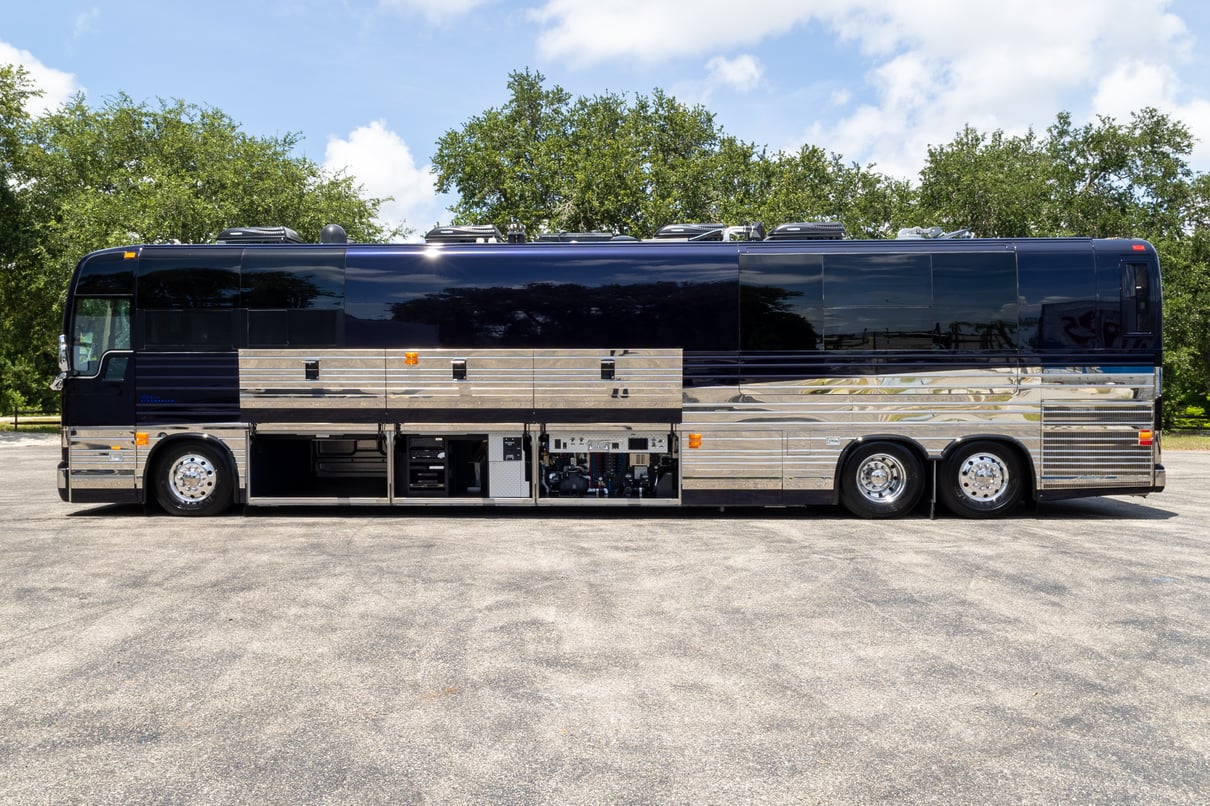 2020 Prevost Millennium X3 45 gallery image-33