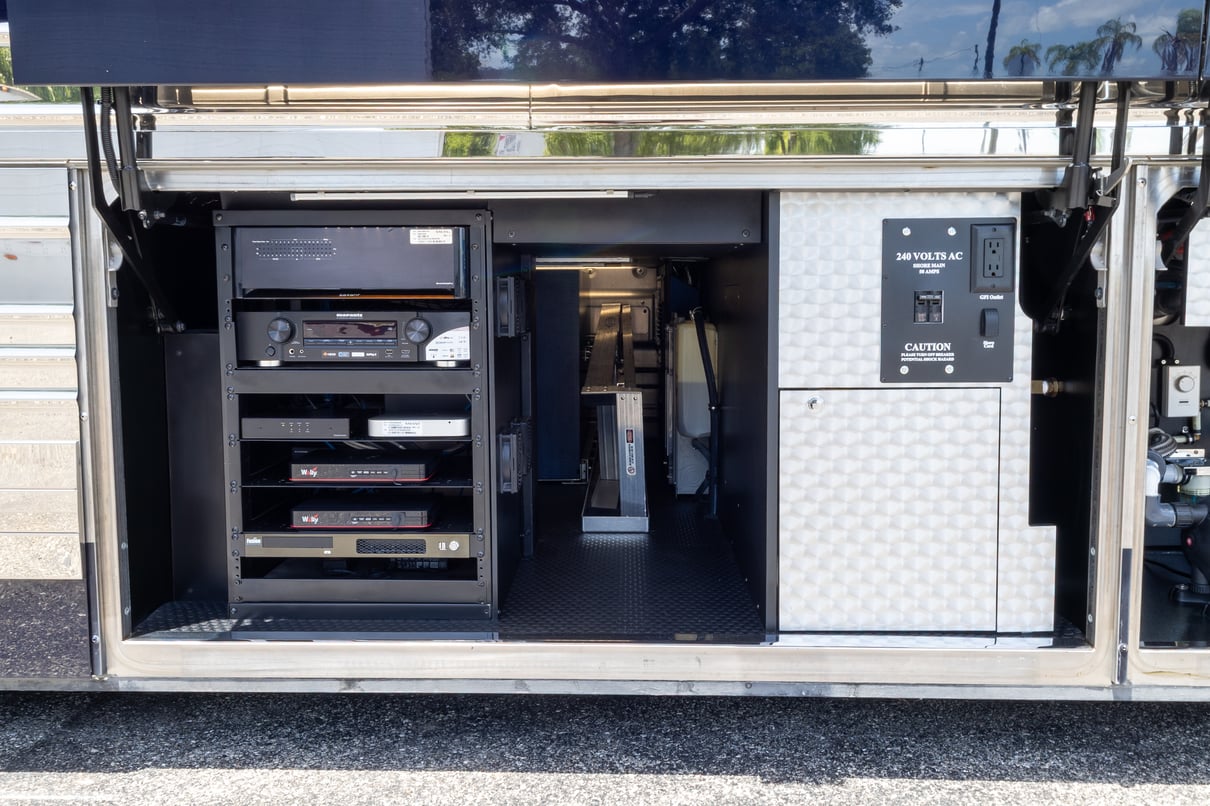 2020 Prevost Millennium X3 45 gallery image-39