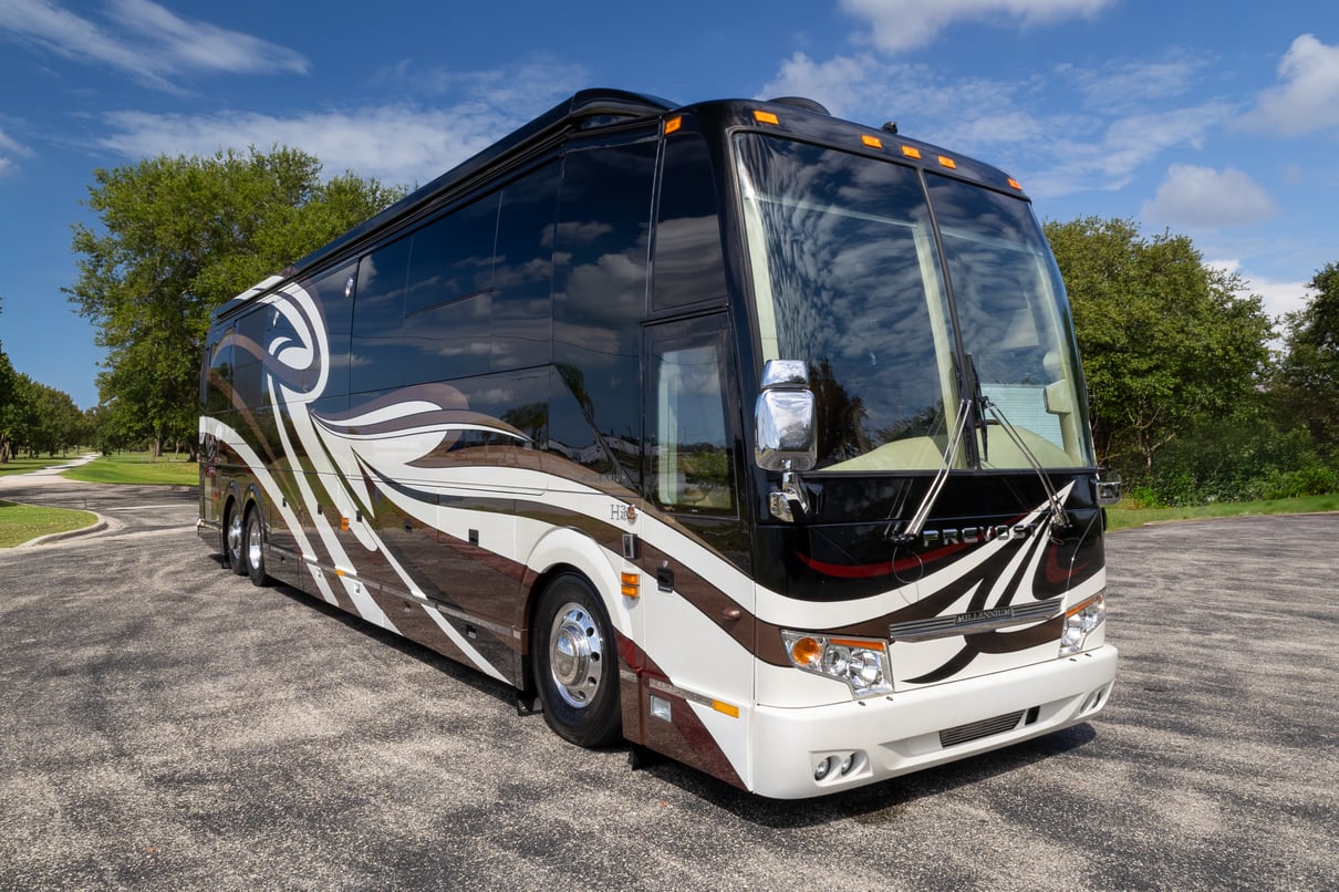 2016 Prevost Millennium H3 45 gallery image-1