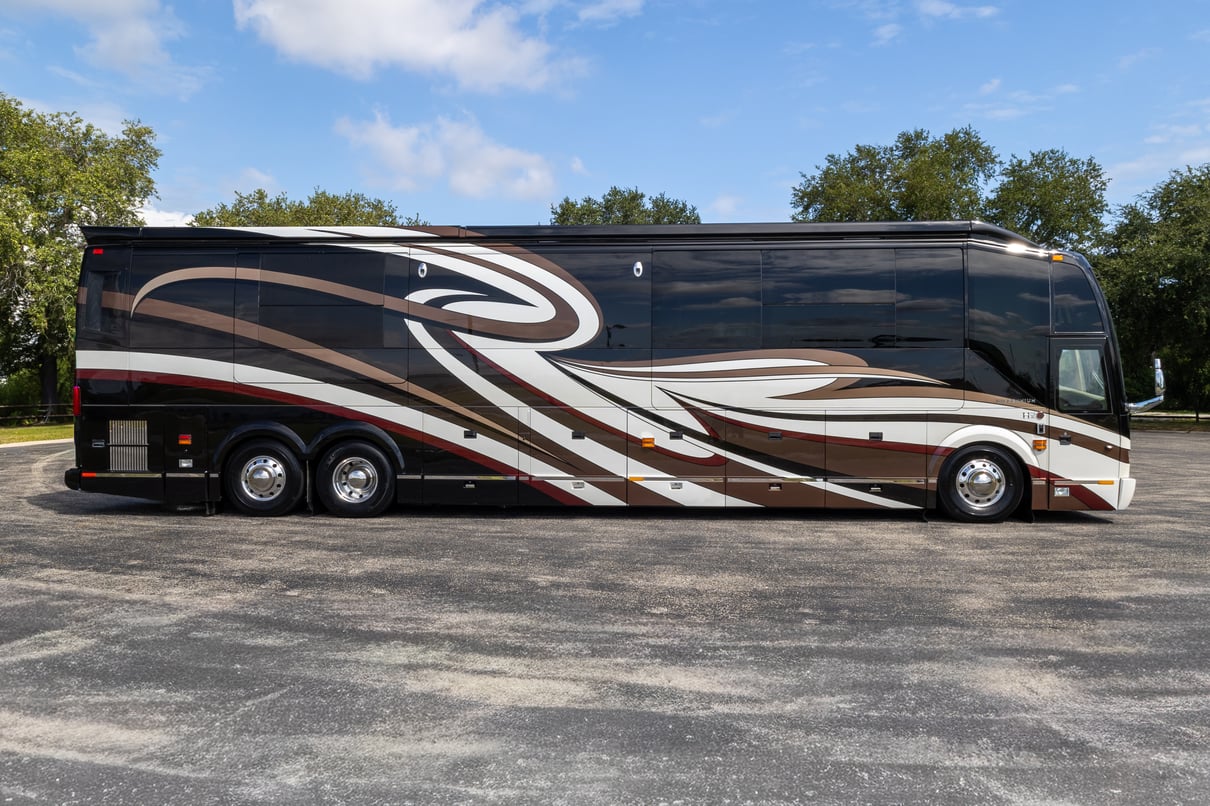 2016 Prevost Millennium H3 45 gallery image-3