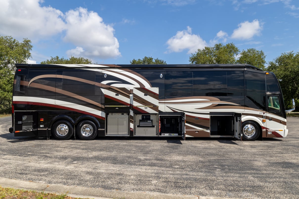 2016 Prevost Millennium H3 45 gallery image-32