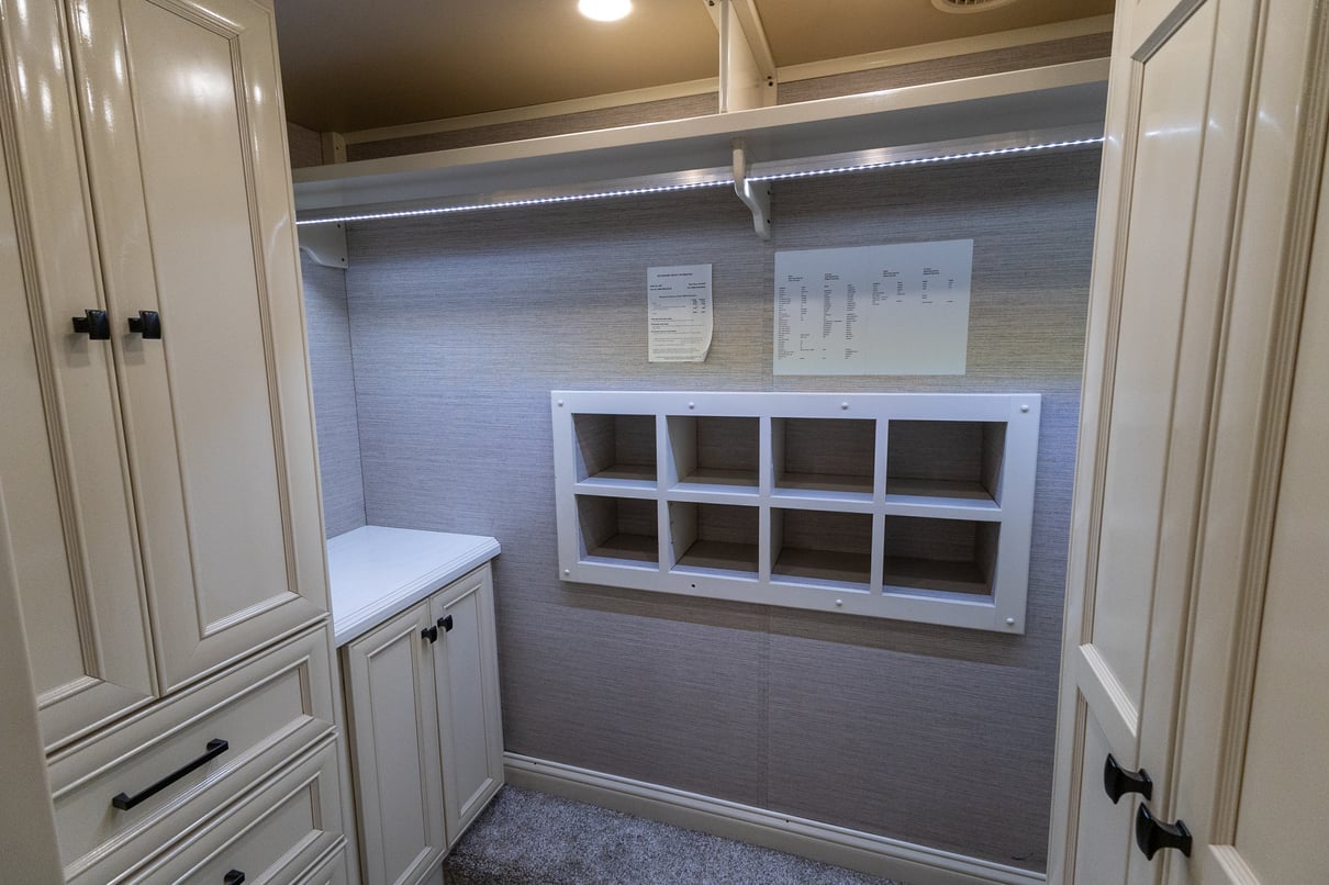 2022 Tiffin Allegro Bus 45 OPP gallery image-32