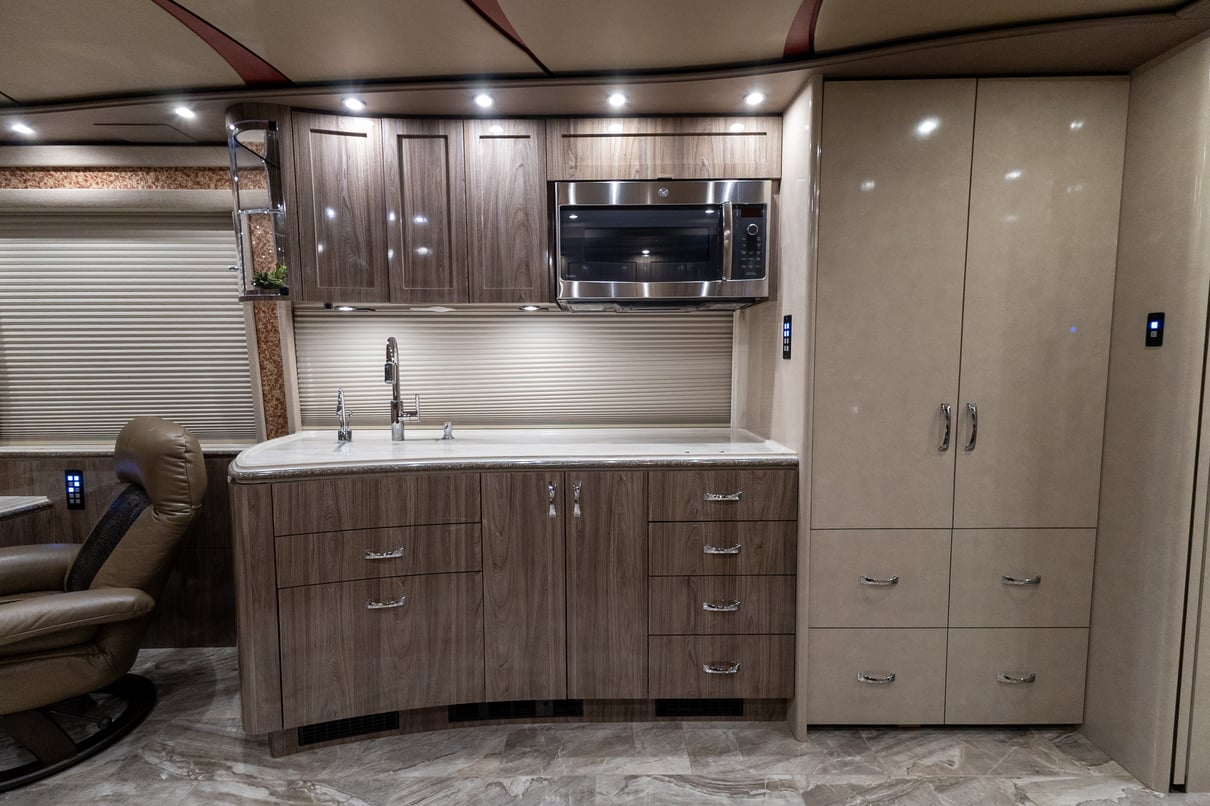 2019 Prevost Marathon X3 45 gallery image-19