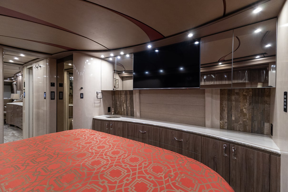 2019 Prevost Marathon X3 45 gallery image-28