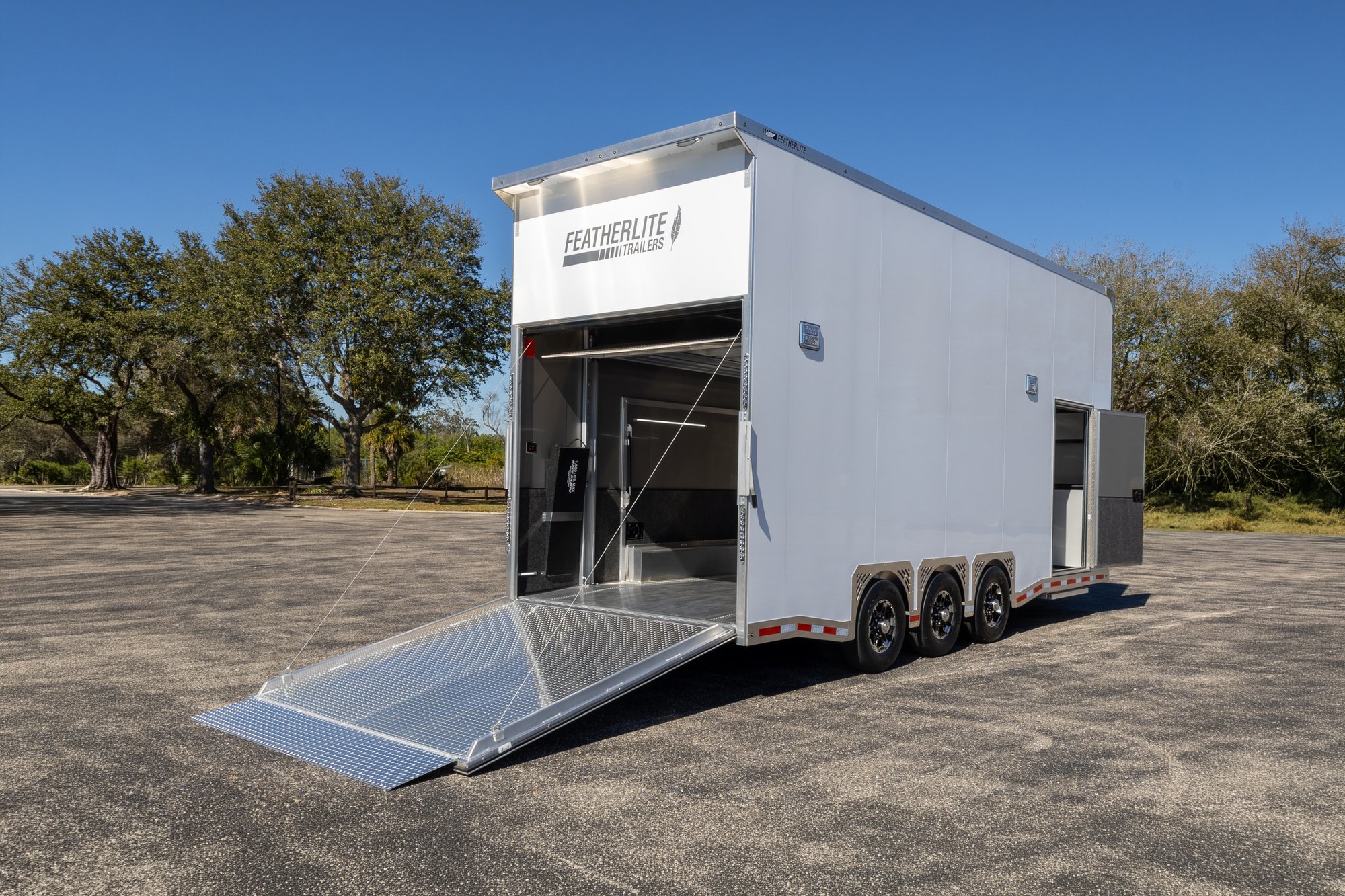 2026 Featherlite 24' Stacker Trailer 4414